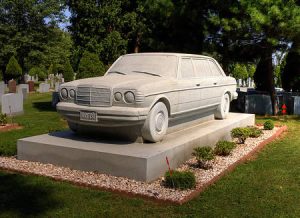 Cementerio-ruso-mercedes-benz