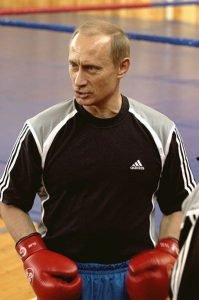 Putin boxeando