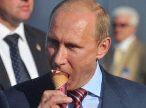 Putin comiendo un helado
